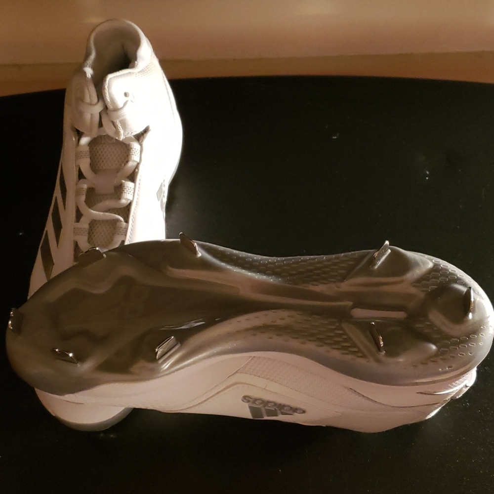 Adidas - Picture 3 of 4